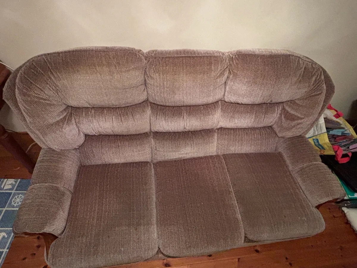 Couch -3 seater - Image 1
