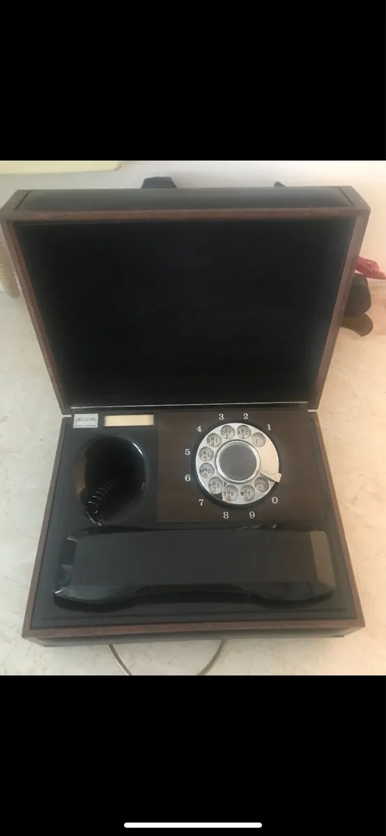 Antique phone - Image 1
