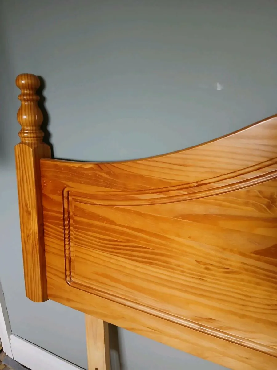 Solid wood double headboard - Image 1