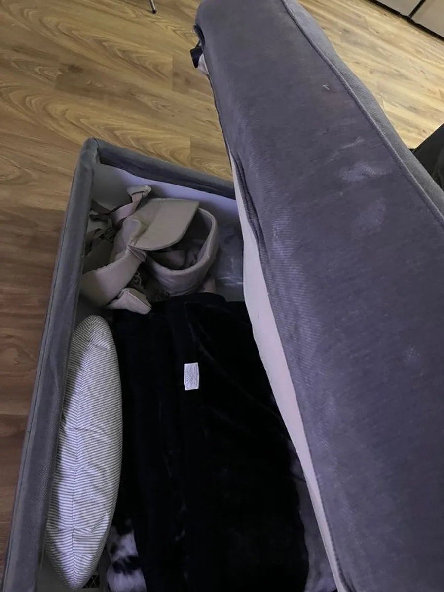 7 seater couch - Image 3