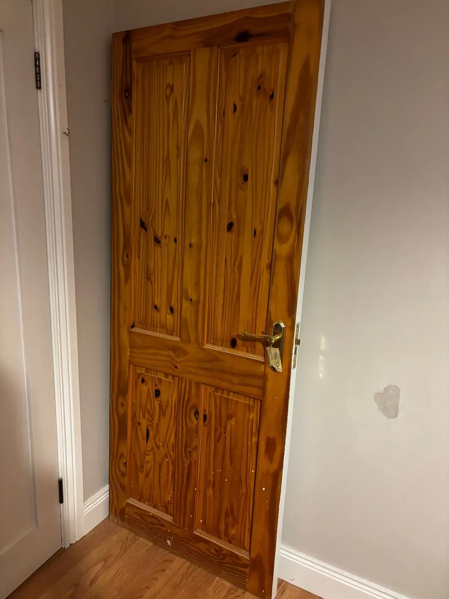 Pine Doors / Hinges / Locks - Image 1