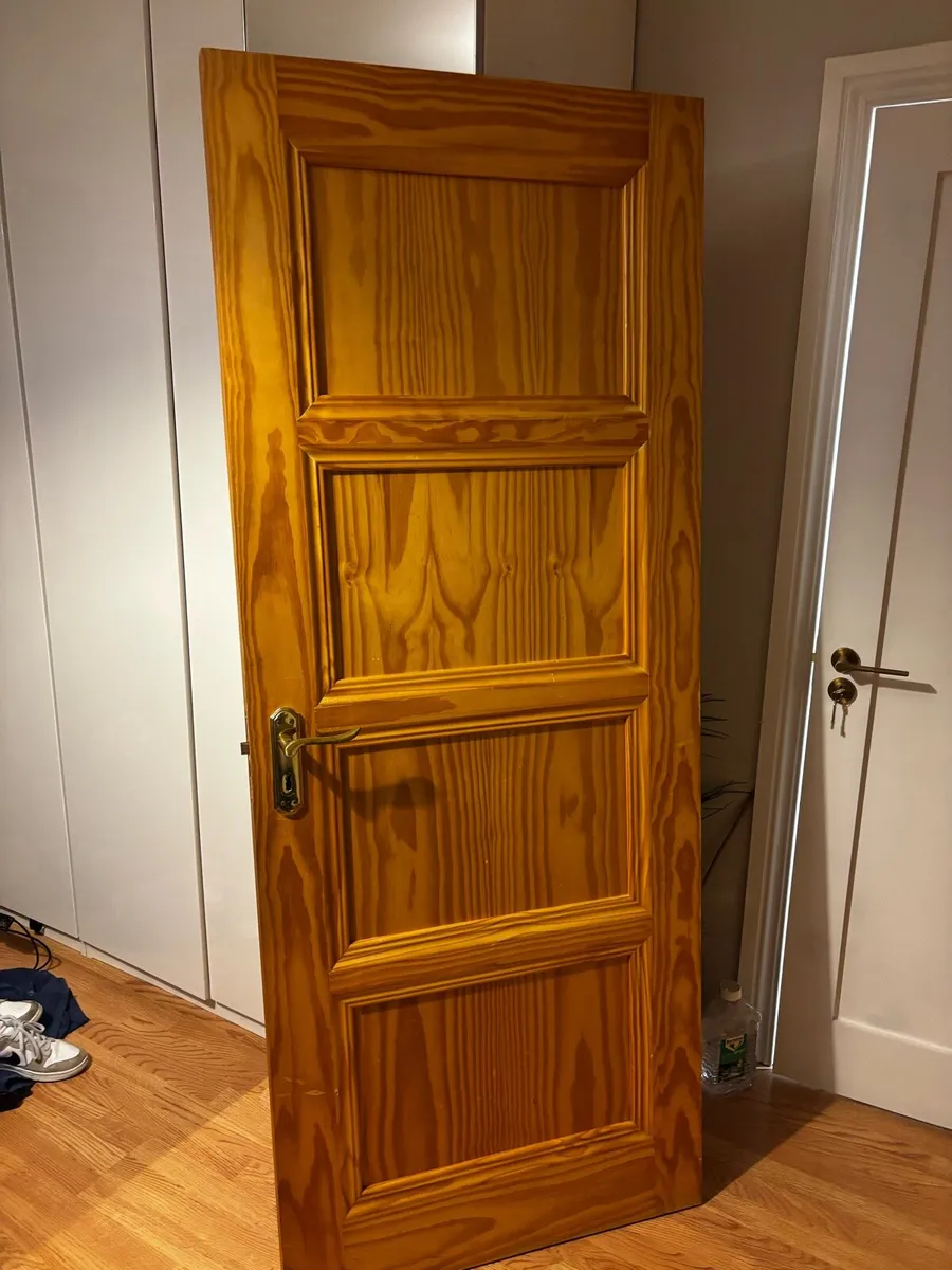 Pine Doors / Hinges / Locks - Image 2