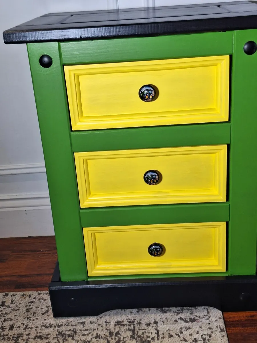 Bedside set of drawers - Image 4