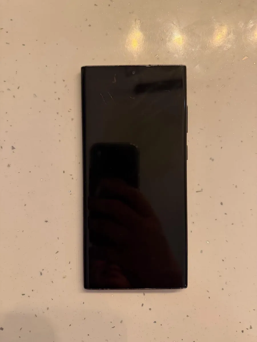 Samsung Galaxy S22 Ultra  256gb - Image 4