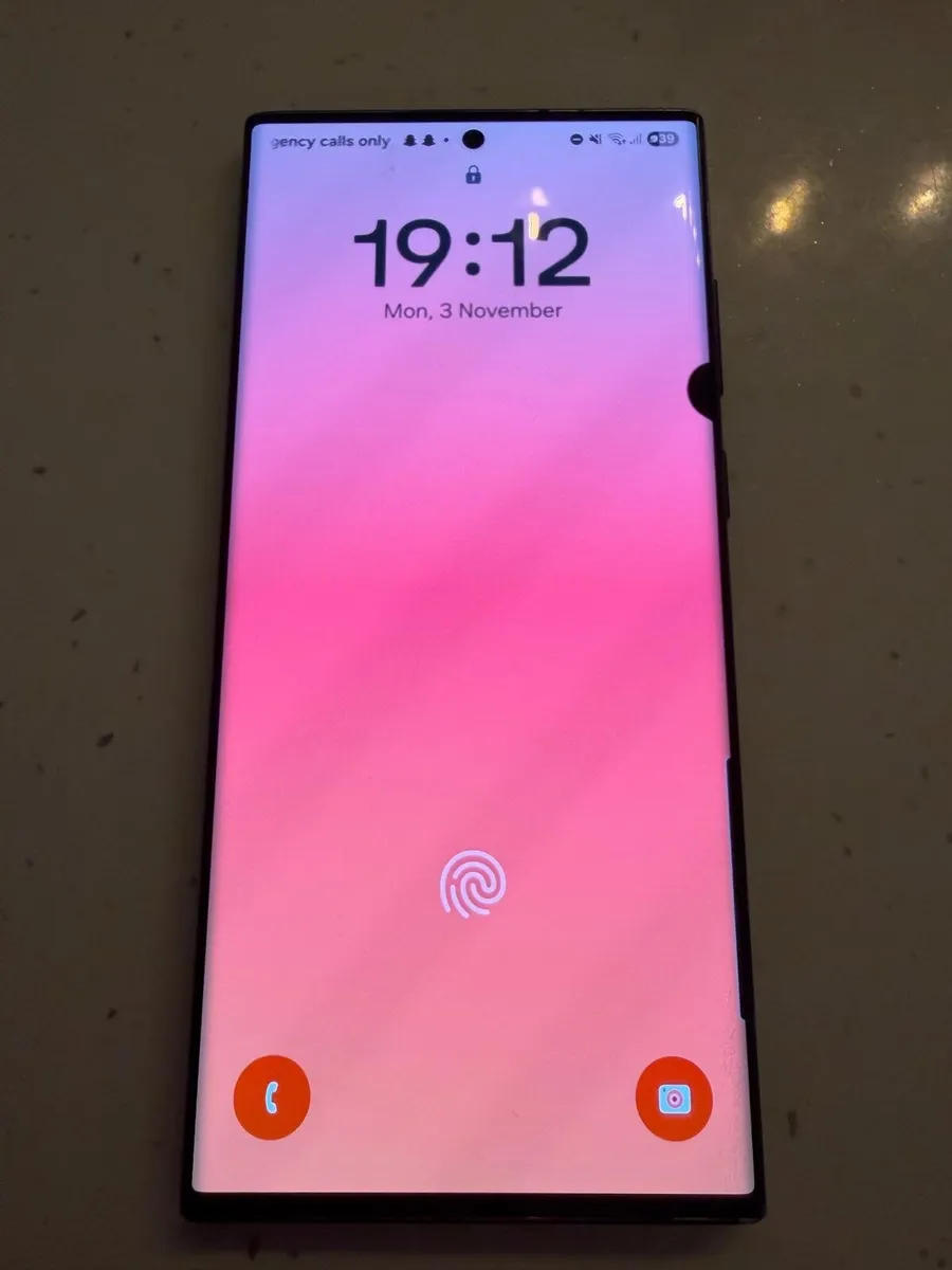 Samsung Galaxy S22 Ultra  256gb - Image 1