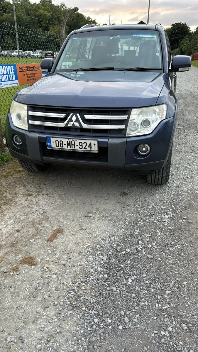 Mitsubishi Pajero - Image 2