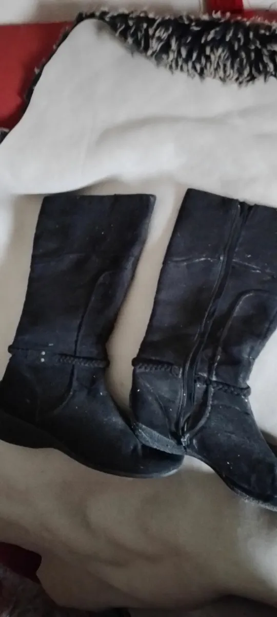 Crossdresser? Lingerie. Footwear size 8 - Image 3