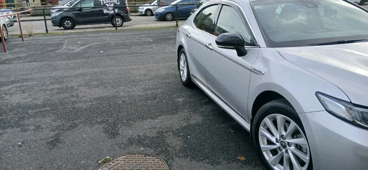 Toyota camry - Image 4