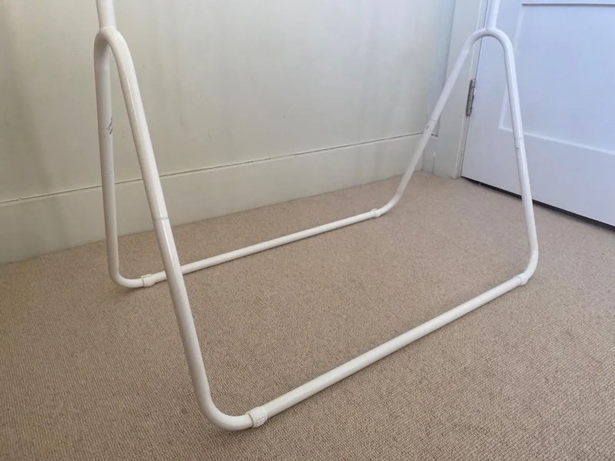 Hanging Rail - Image 3