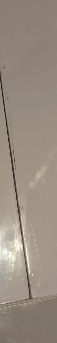 Dining table and 6 chairs - Image 3