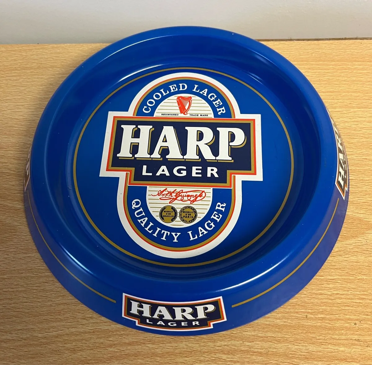 Vintage advertising bar trays and ashtrays - Image 4