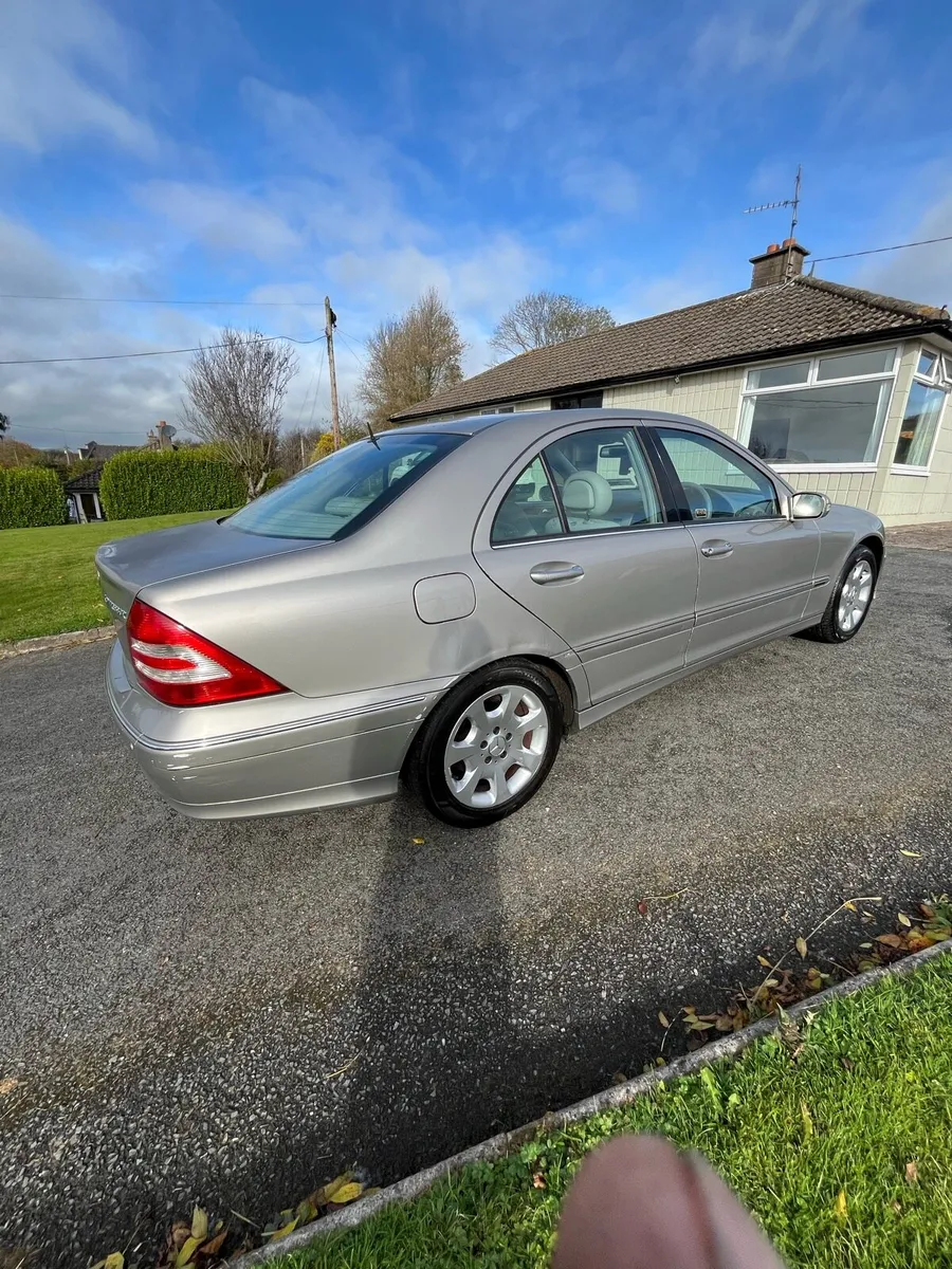 2005 Mercedes c230k elegance - Image 4