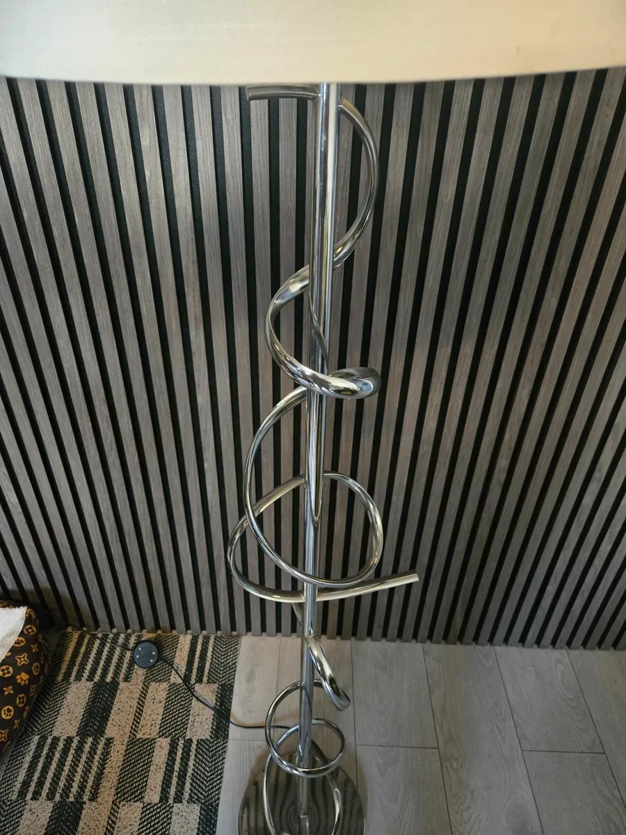 Tall lamp - Image 2
