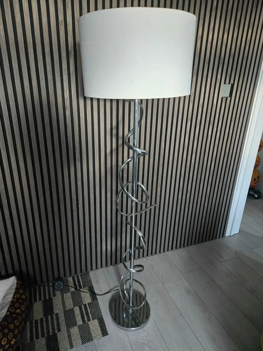 Tall lamp - Image 4