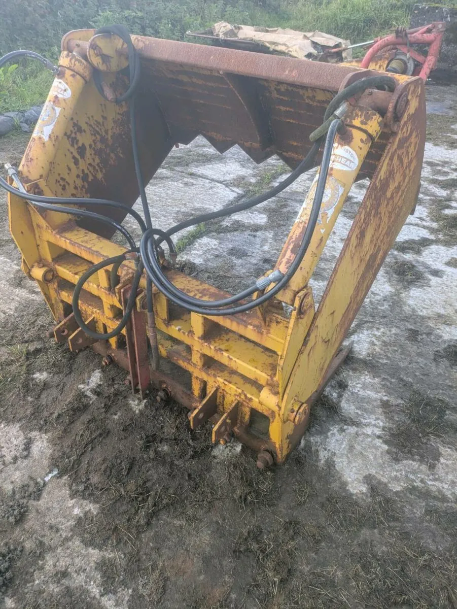 Johnston Bros shear grab - Image 1