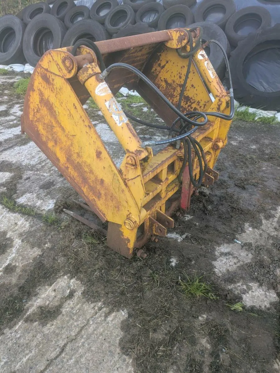 Johnston Bros shear grab - Image 2