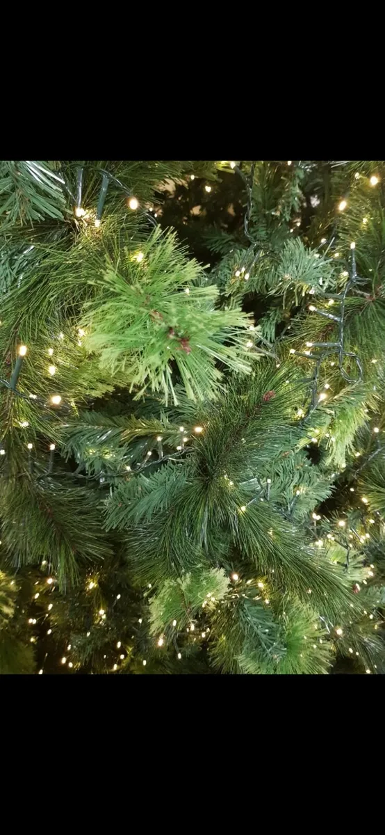 10ft/8ft Christmas tree - Image 3