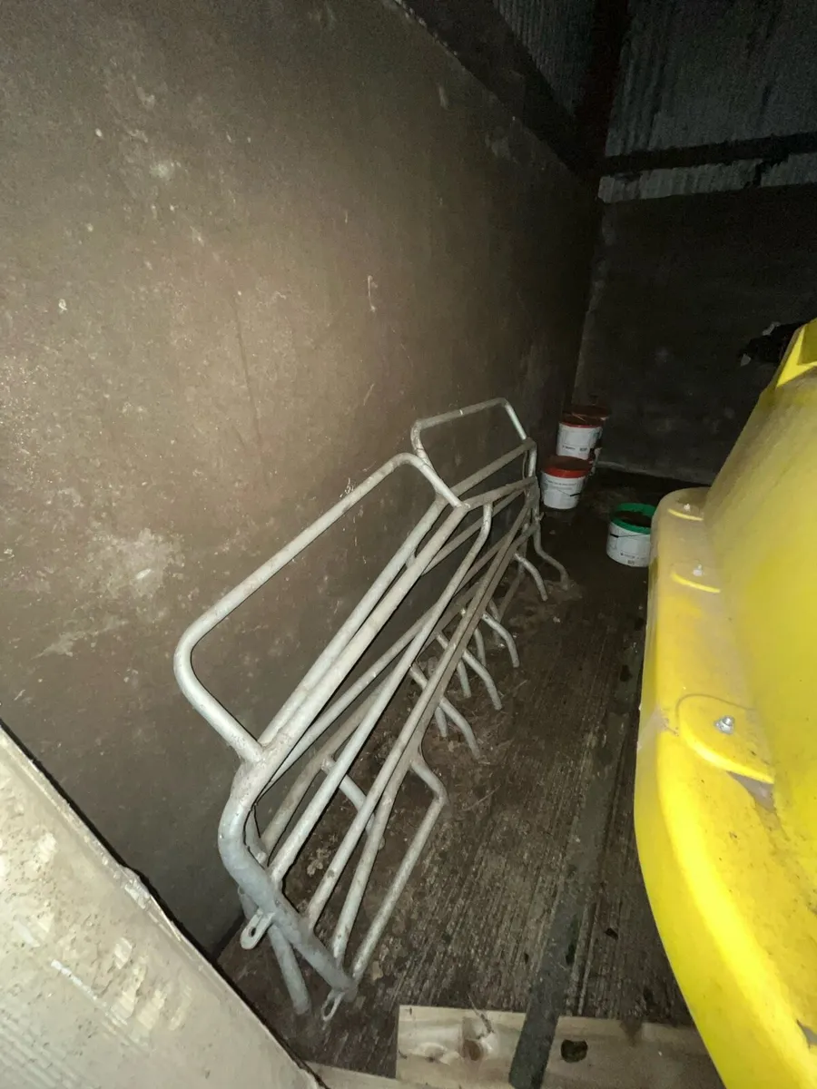 Pigs crate - Image 1