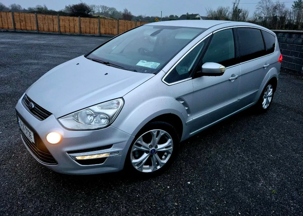 2011 FORD SMAX - Image 4