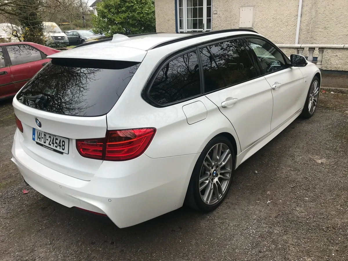 BMW 3-series M-Sport 2.0 diesel- Pan Roof/HK sound - Image 2