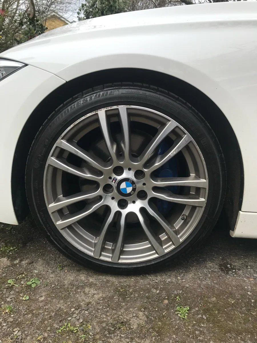 BMW 3-series M-Sport 2.0 diesel- Pan Roof/HK sound - Image 4