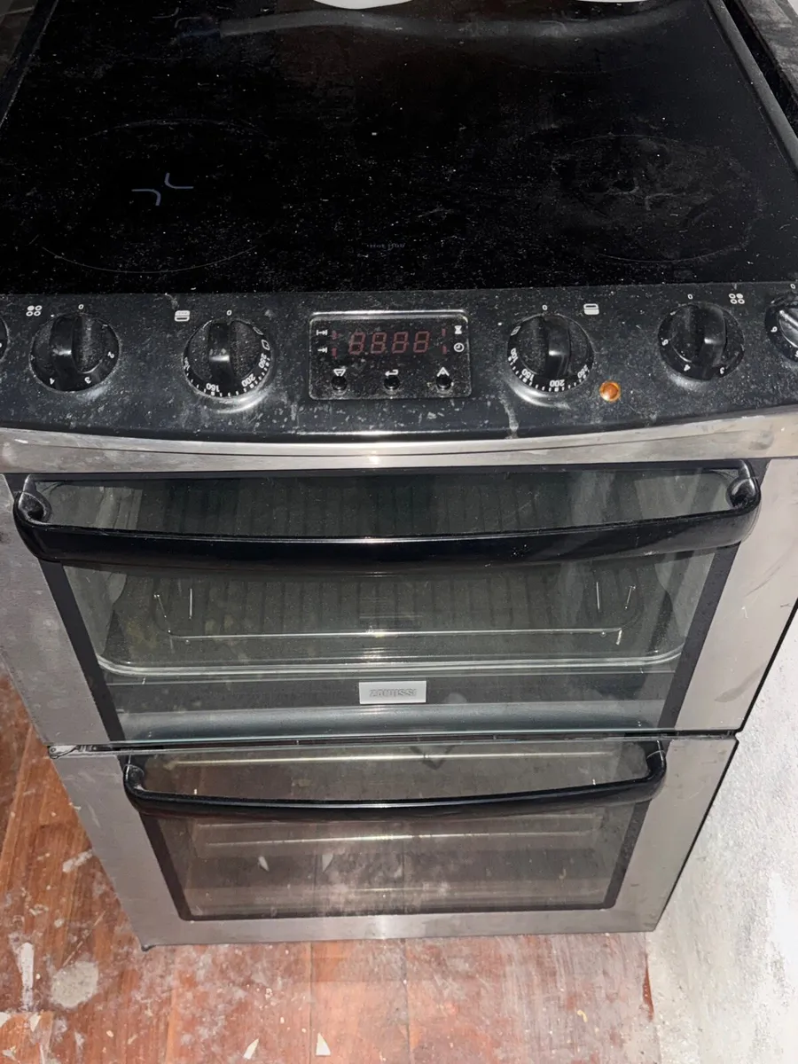 Zanussi Electric Hob and Oven Freestanding - Image 1