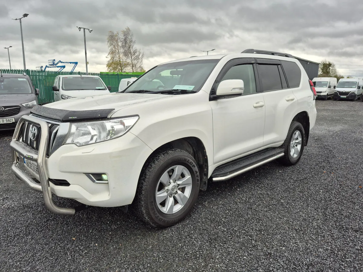 TOYOTA LANDCRUISER 2.8 LWB AUTO - Image 2
