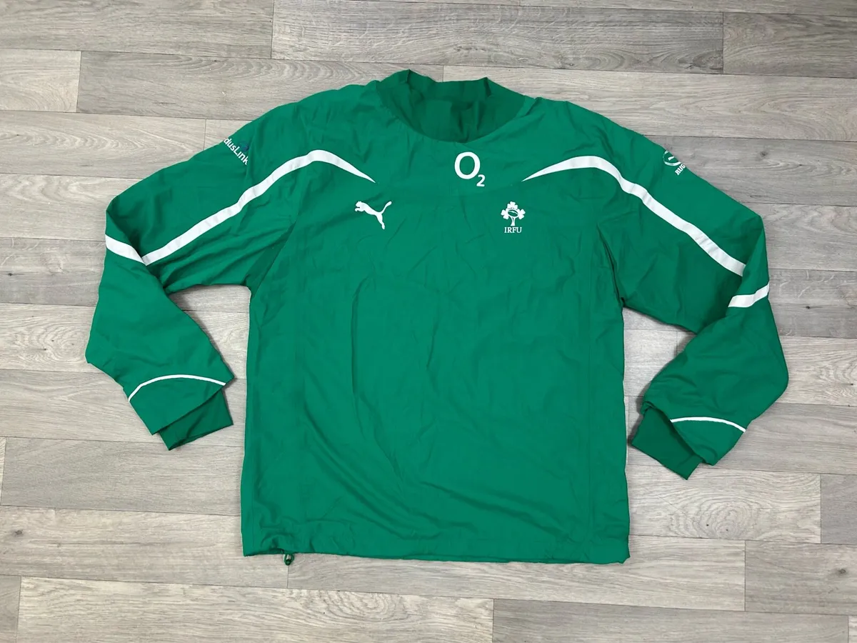 Ireland Rugby Player Issue Waterproof Sweatshirt M - Image 1