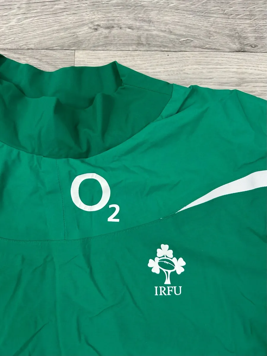 Ireland Rugby Player Issue Waterproof Sweatshirt M - Image 4