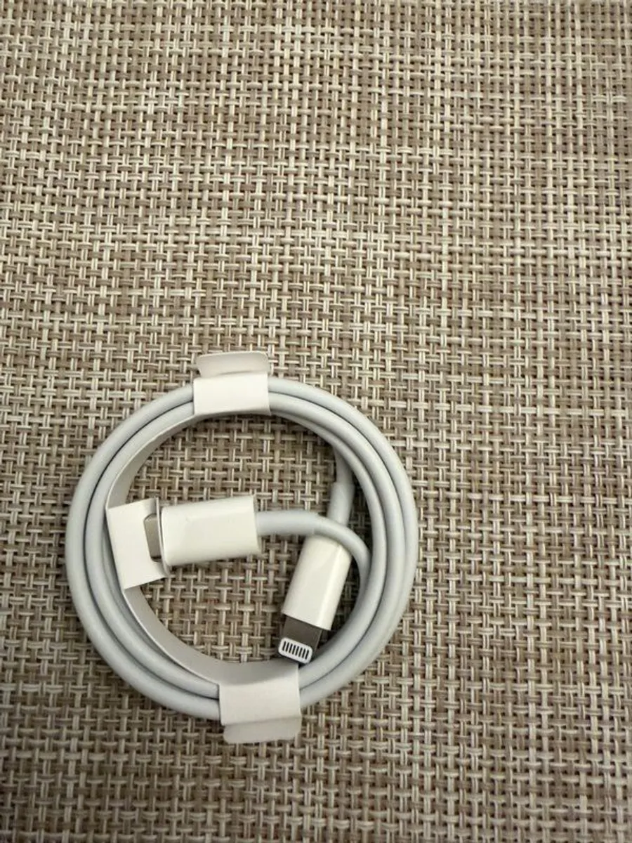 unlocked iPhone 13 - blue - 128gb - Image 4