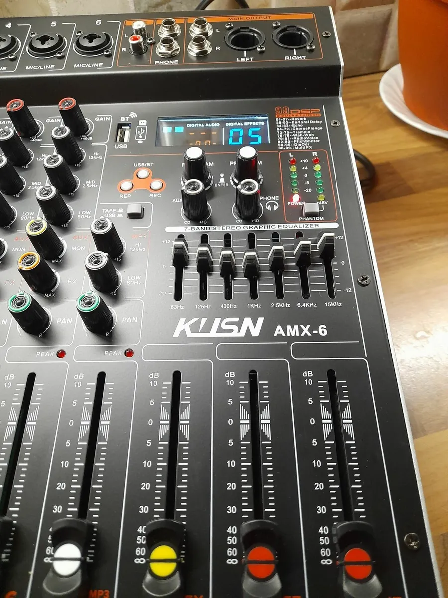 600watts,powered mixer - Image 3