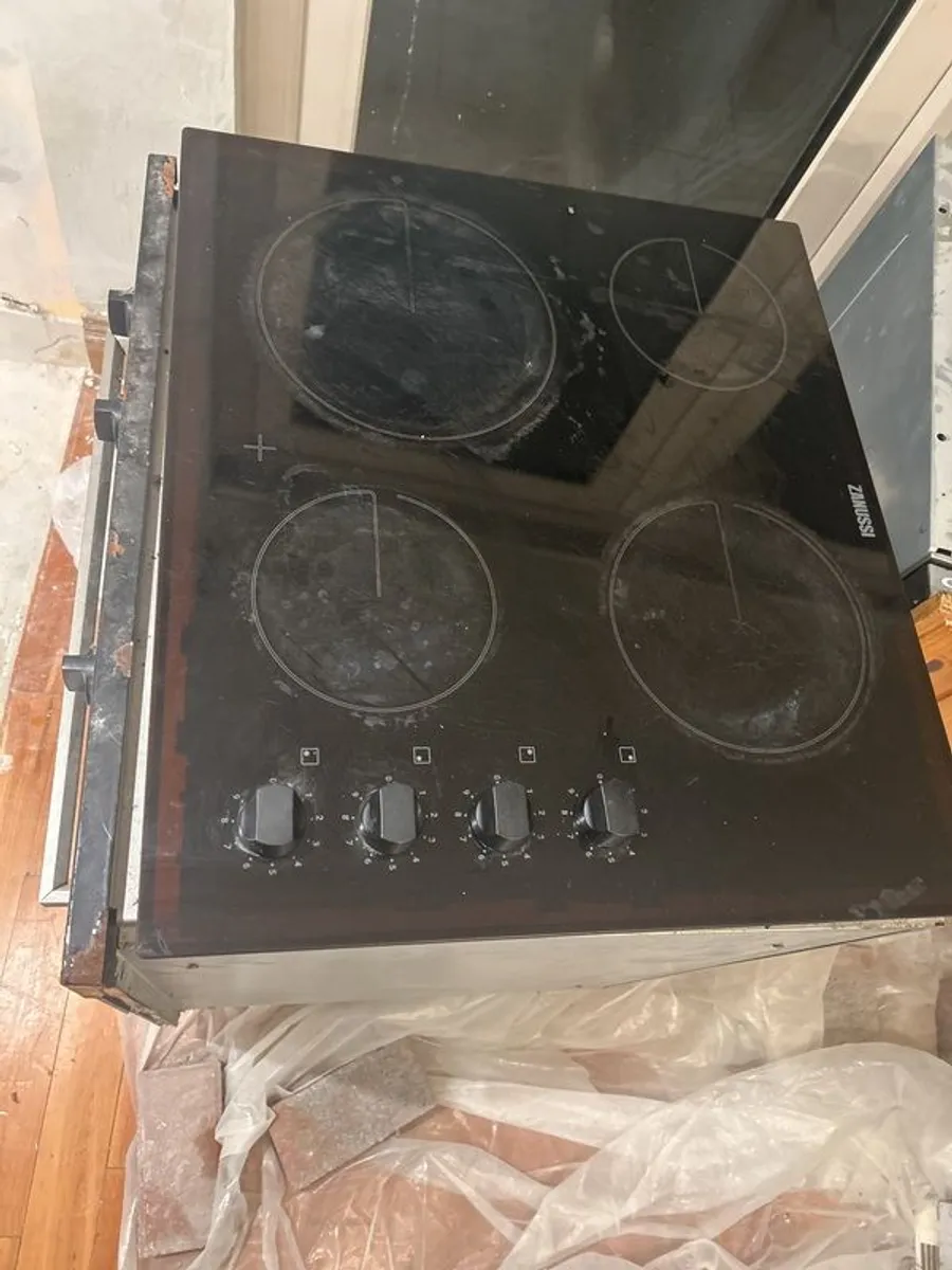 electric hob - Image 1