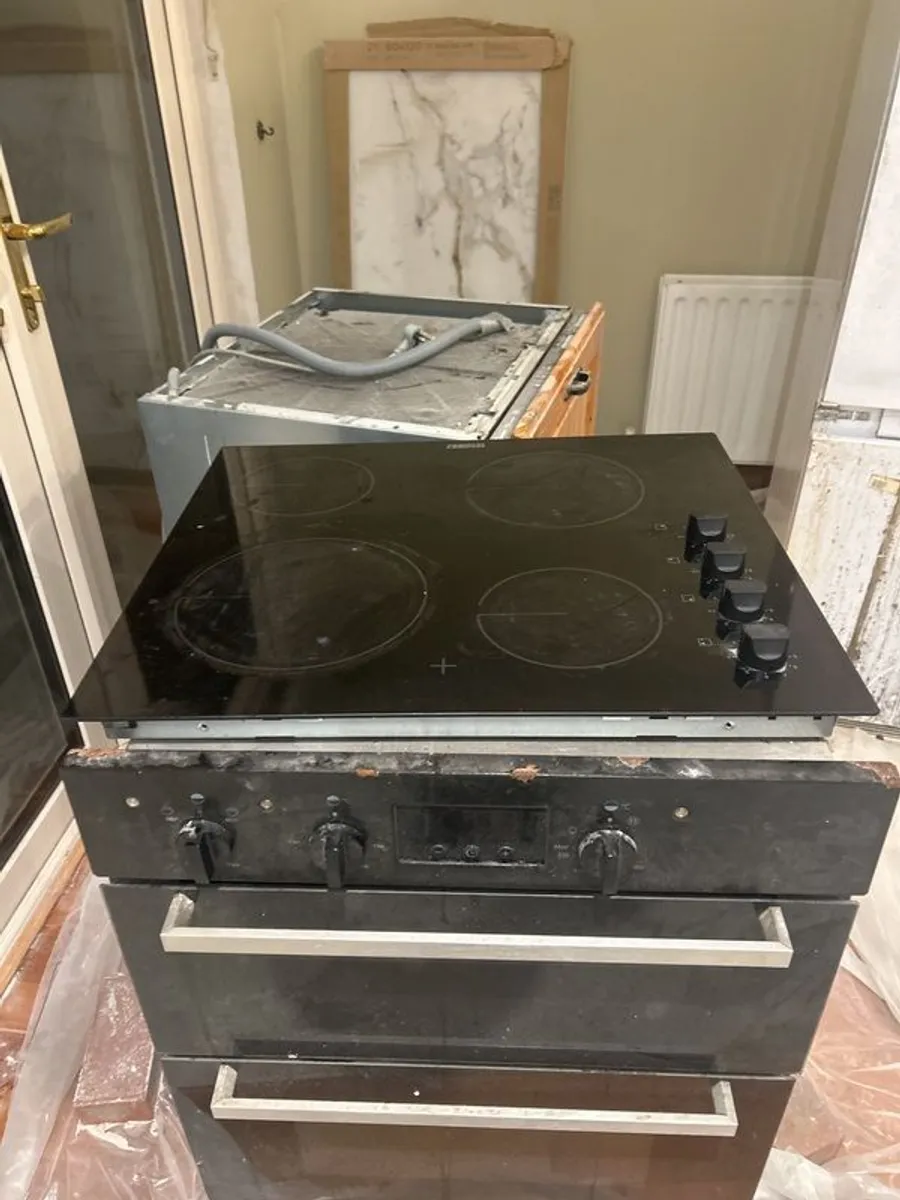 electric hob - Image 2