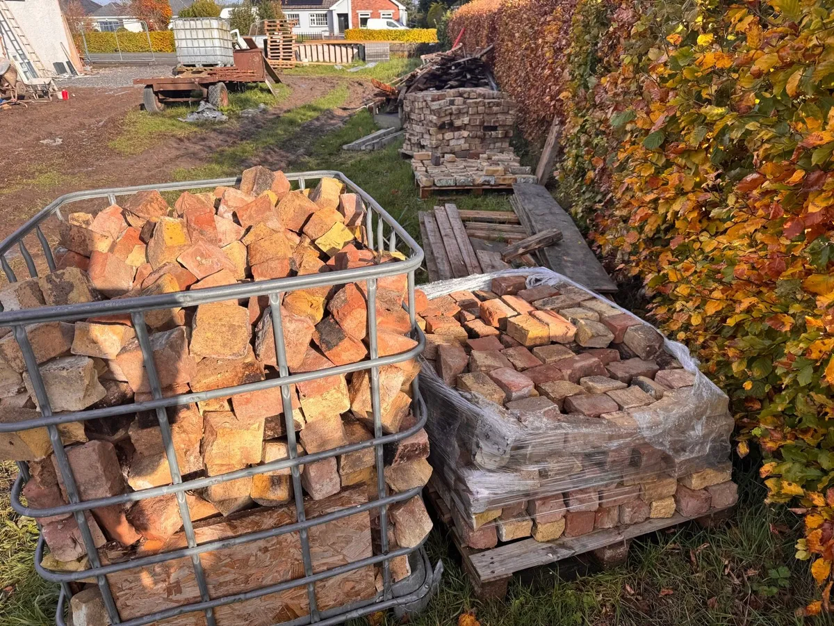 Reclaimed Handmade Bricks - Image 3