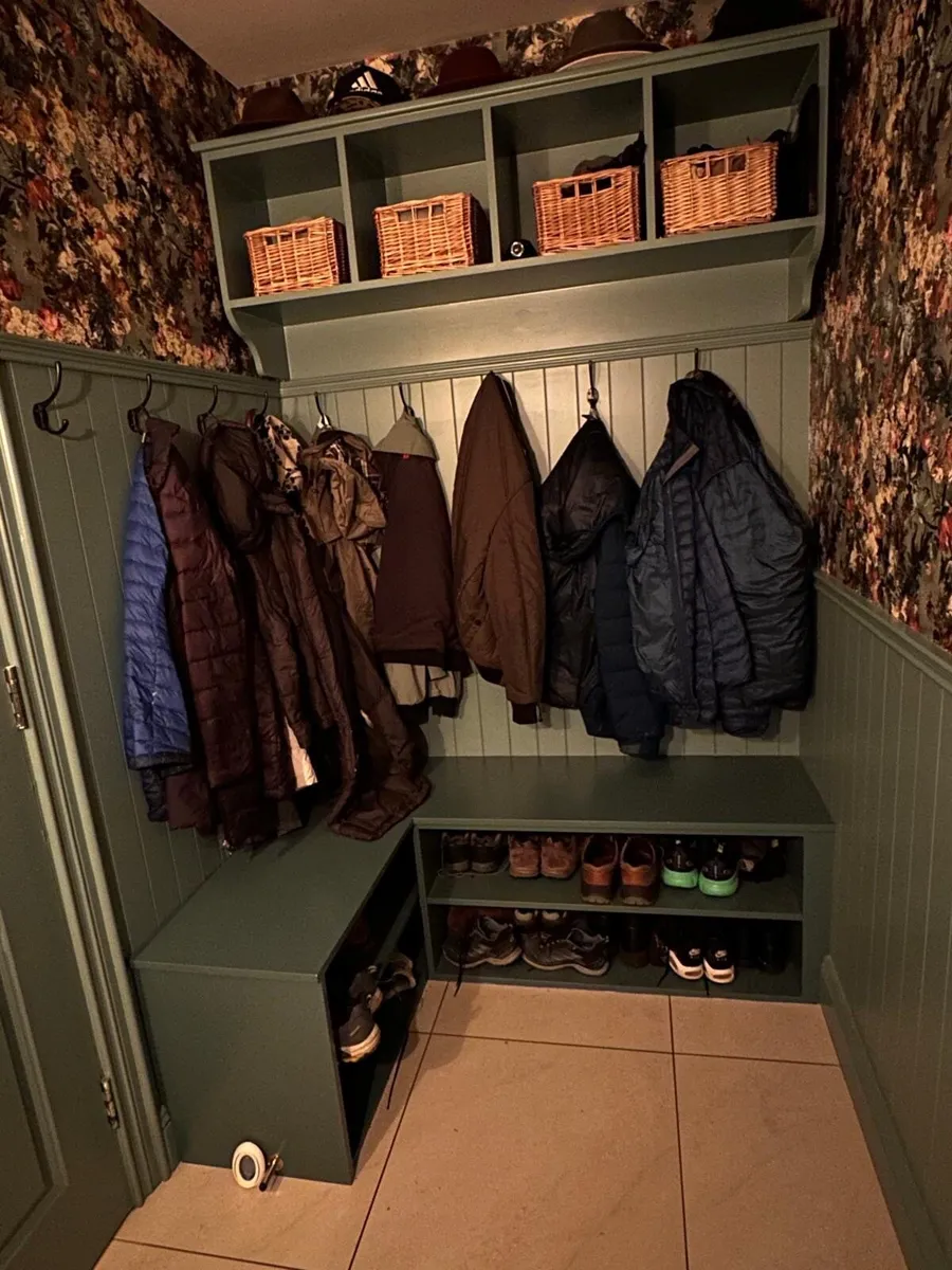 Media units , wall panelling - Image 3