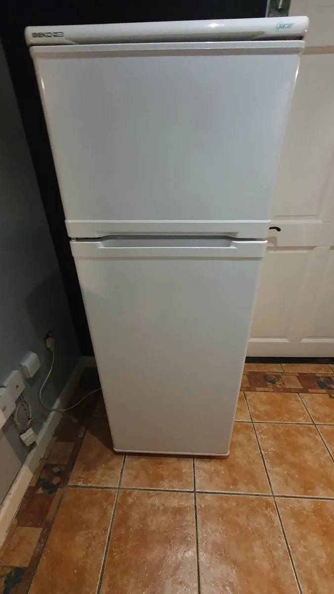 Beko fridge - Image 1