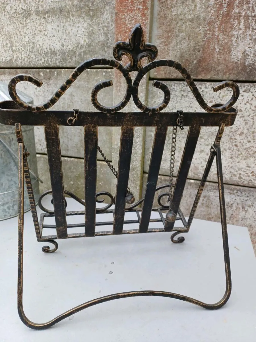 Vintage Metal Book Holder - Image 3