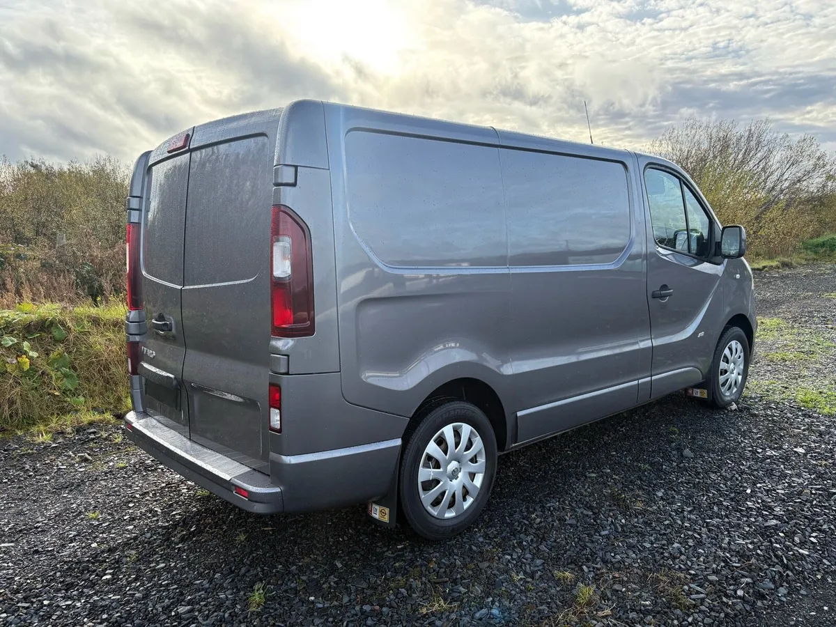 Vauxhall vivaro sportive 2015 - Image 3