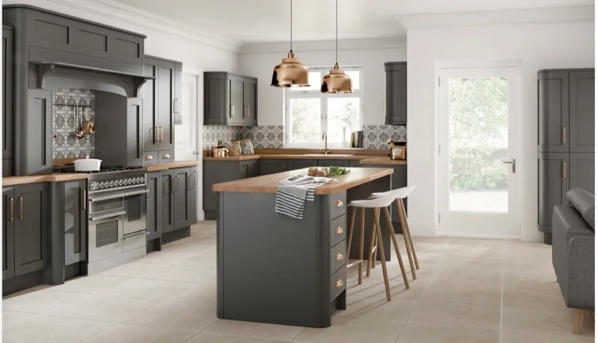 Kitchen reface before Christmas - Image 3