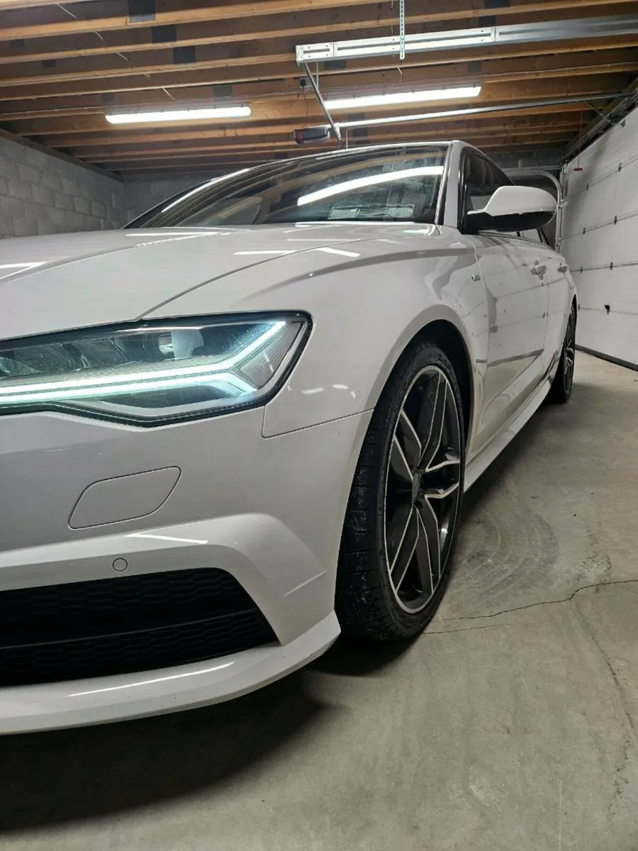 Audi A6 S-line Quattro Black Edition - Image 2