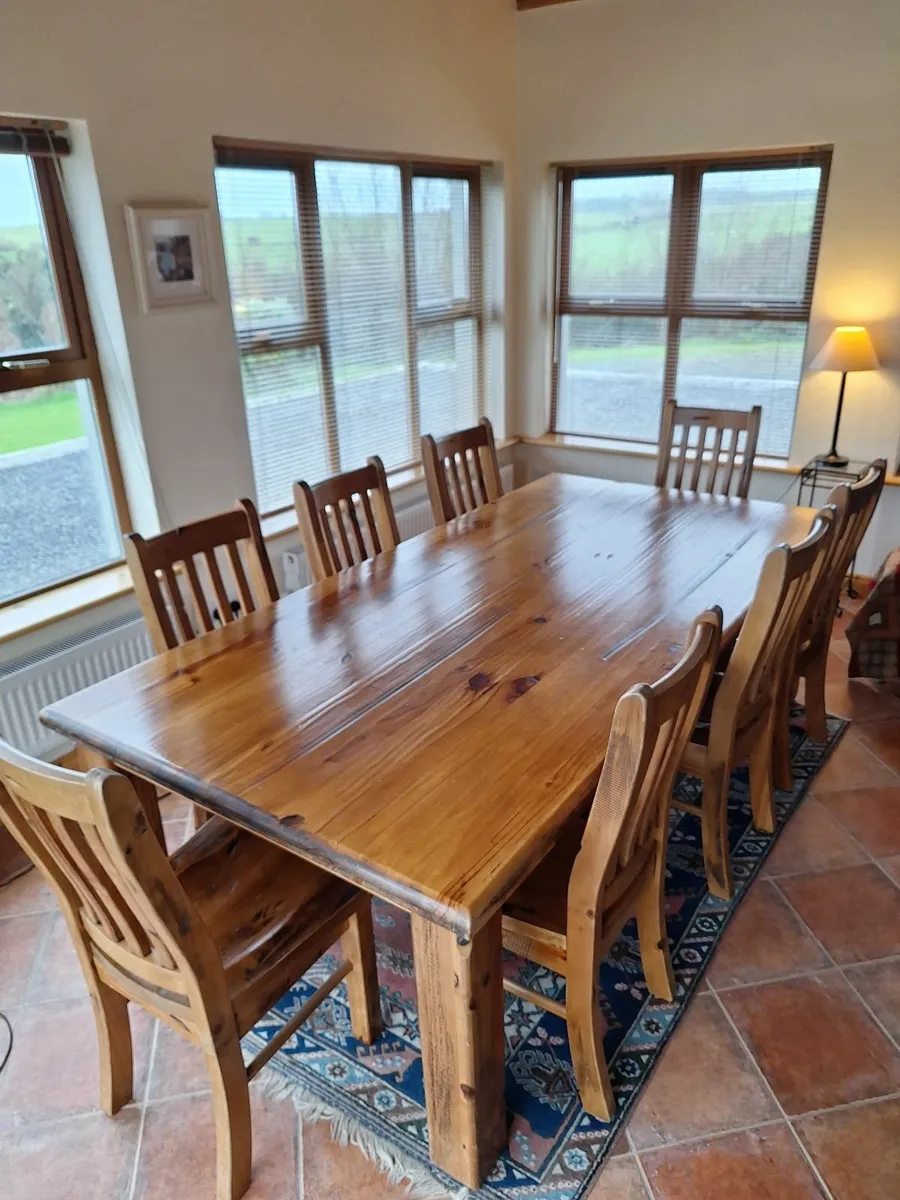 Large dining table and 8 chairs - Image 4