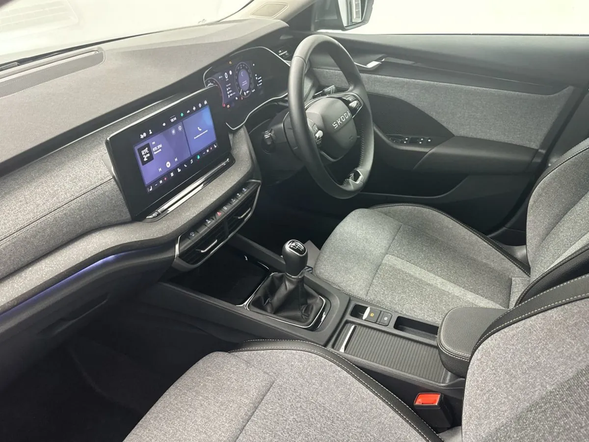 Skoda Octavia 2.0tdi SEL  free Hamper   60 P/W ON - Image 4