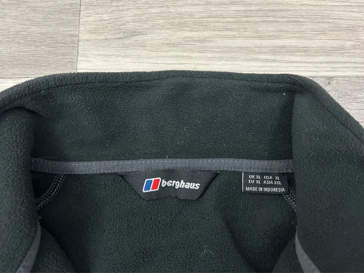 Berghaus Half Zip Fleece Jumper Mens XL - Image 4