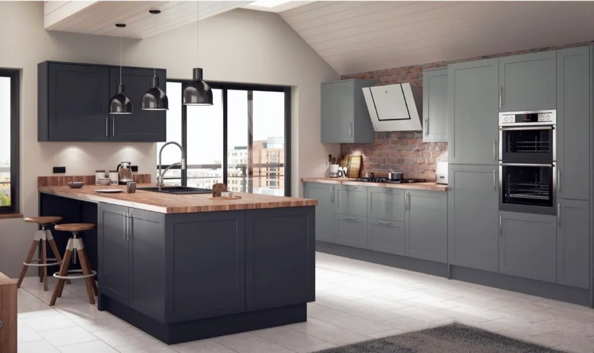 Kitchen reface before Christmas - Image 2