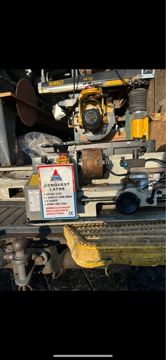 Chester milling machine with tooling  240 v - Image 3