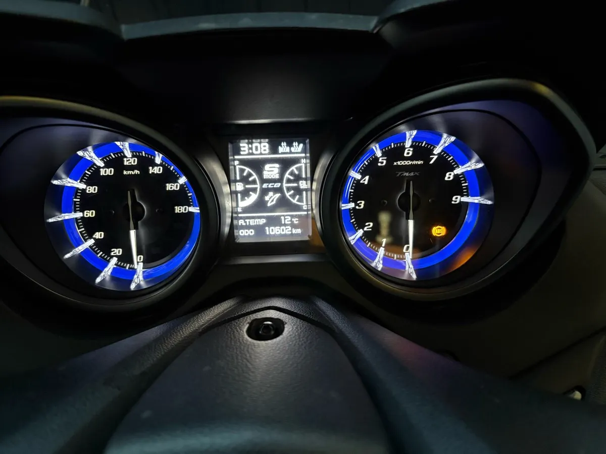 YAMAHA TMAX 560 TECH MAX - Image 2