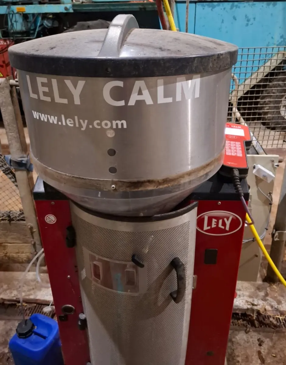 Automatic Calf Feeder - Image 1