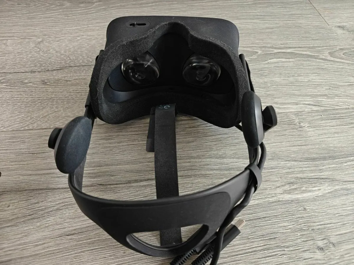Meta Oculus Rift - VR Glasses - Image 4