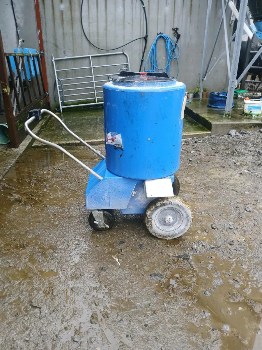 Cubicle lime spreader - Image 3