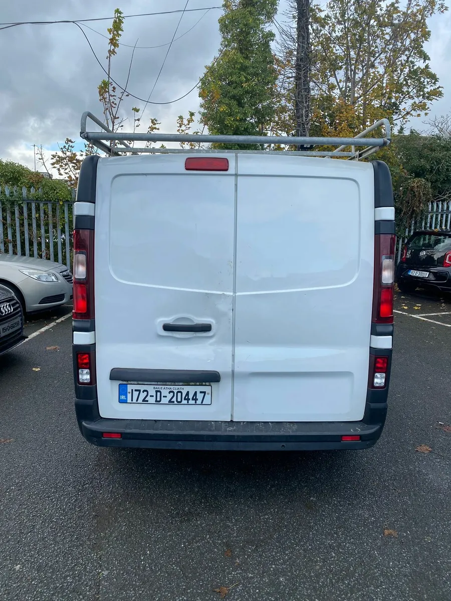 Renault trafic 2017 - Image 2